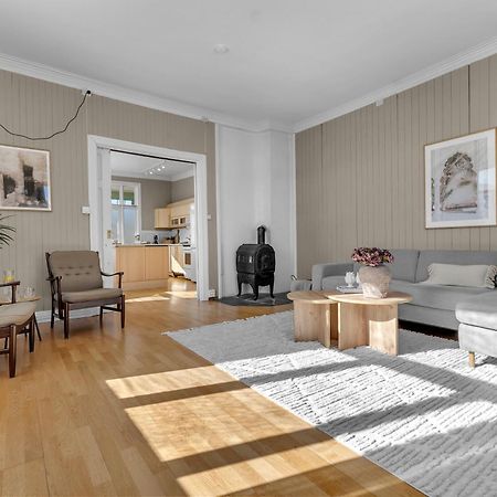Lovely City Center Apartment With Amazing Views And Free Parking! Tromso Ngoại thất bức ảnh