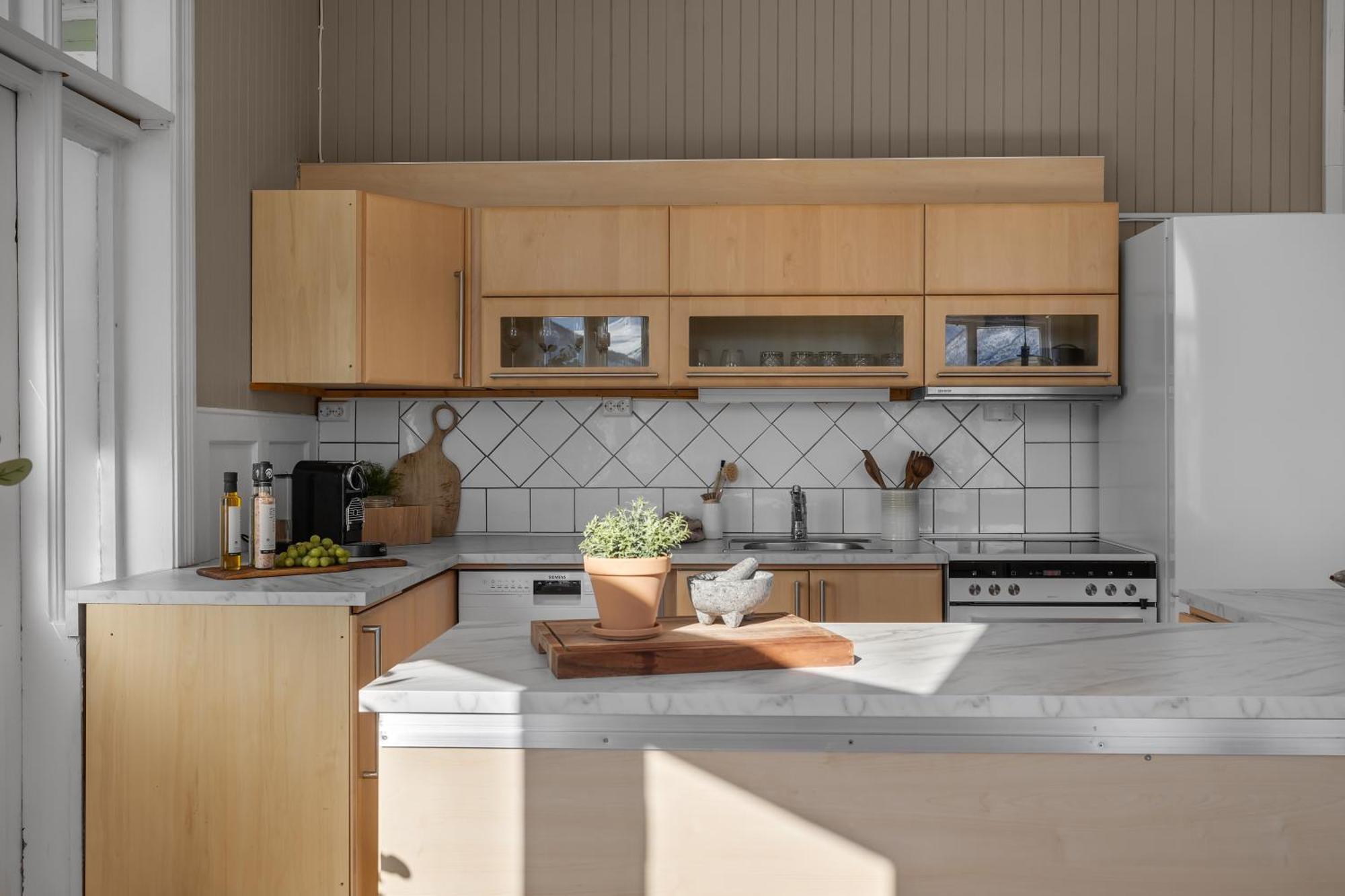 Lovely City Center Apartment With Amazing Views And Free Parking! Tromso Ngoại thất bức ảnh